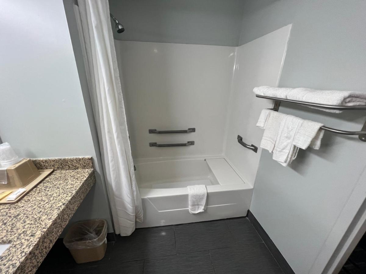 Pelham Executive Inn المظهر الخارجي الصورة